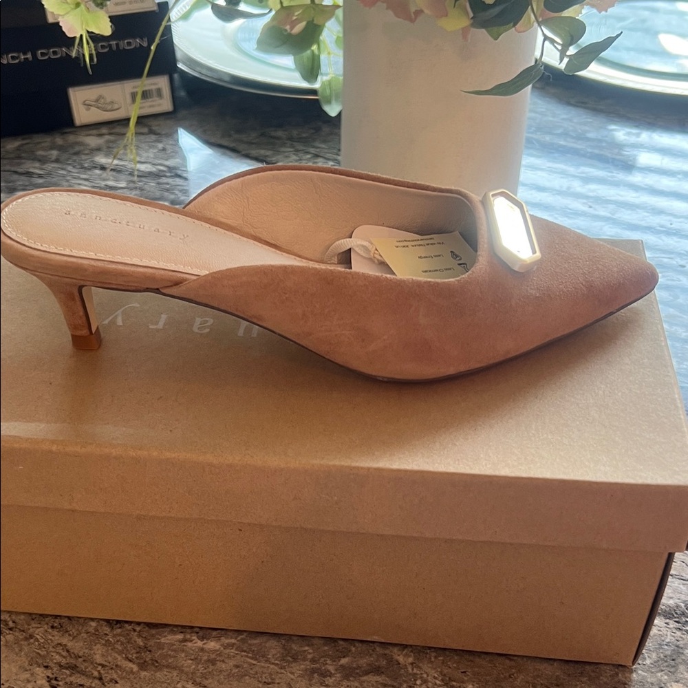 Sanctuary Tan Pointed Heels